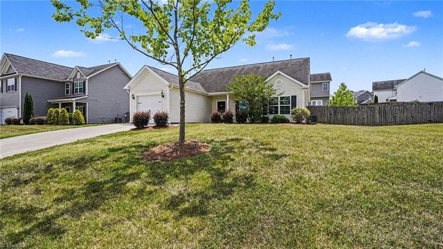 634 Meadowtop Circle, Burlington, NC 27217