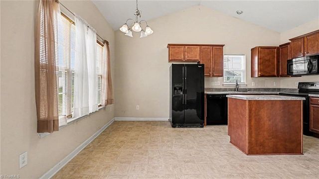 634 Meadowtop Circle, Burlington, NC 27217
