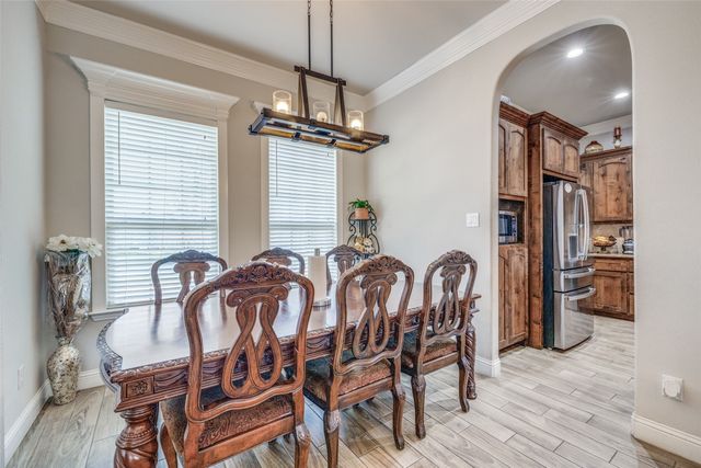 2325 Brookdale Drive, Arlington, TX 76014