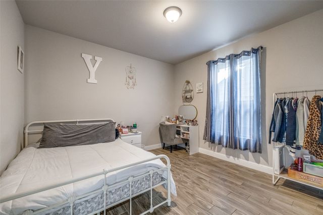 2325 Brookdale Drive, Arlington, TX 76014