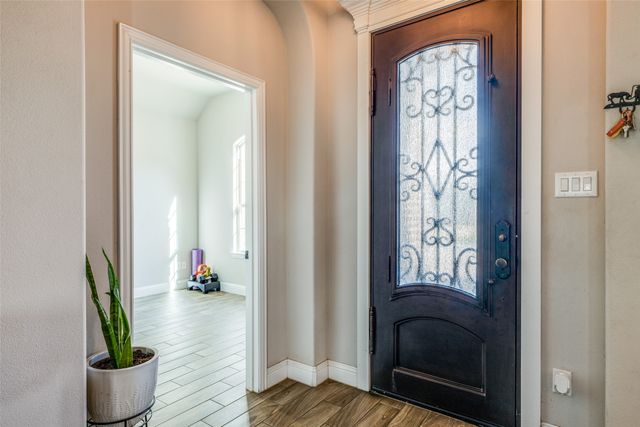 2325 Brookdale Drive, Arlington, TX 76014