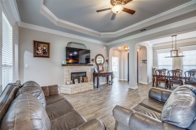 2325 Brookdale Drive, Arlington, TX 76014