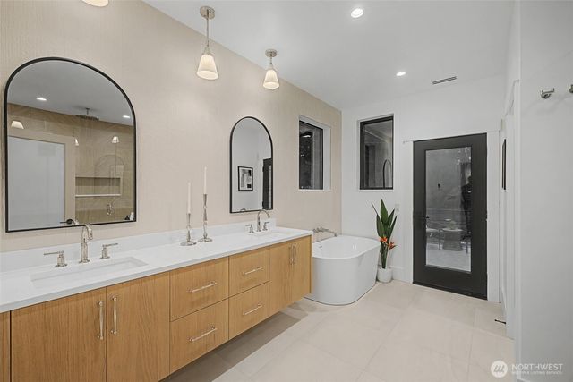 14515 SE 20th Place, Bellevue, WA 98007