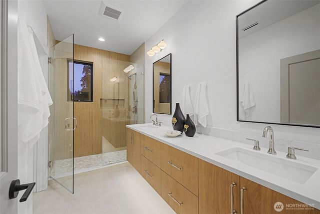 14515 SE 20th Place, Bellevue, WA 98007