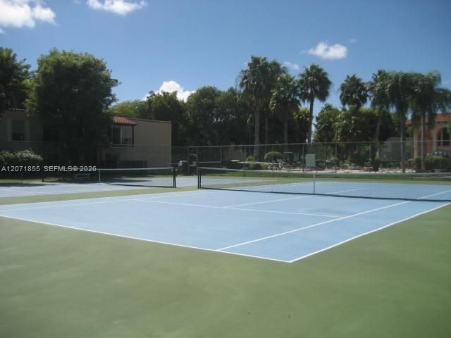10740 N Kendall Drive L-14, Miami, FL 33176