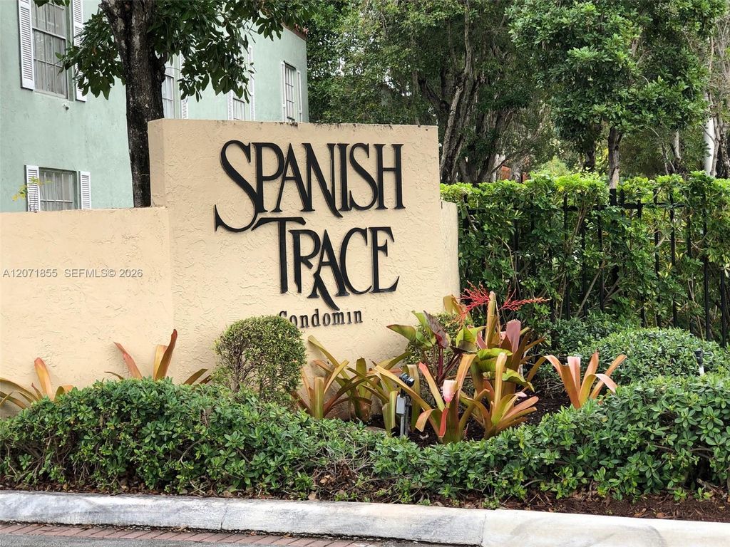 10740 N Kendall Drive L-14, Miami, FL 33176