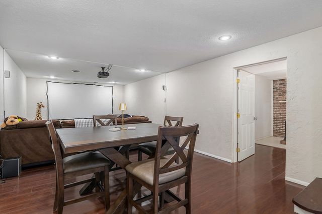 3442 S Carriage Avenue, Springfield, MO 65809