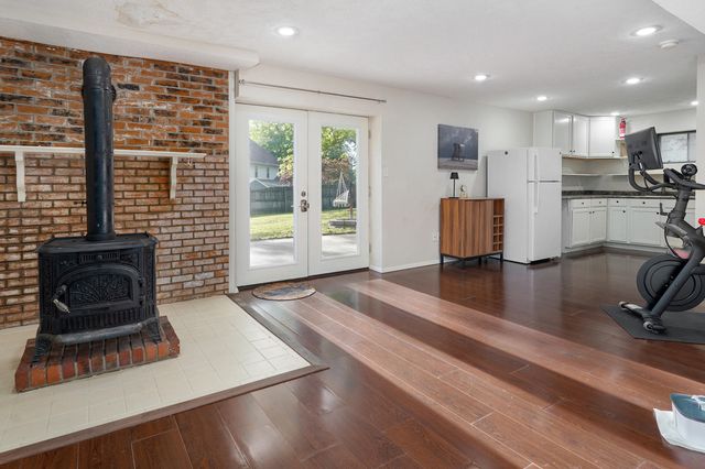 3442 S Carriage Avenue, Springfield, MO 65809