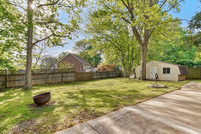 3442 S Carriage Avenue, Springfield, MO 65809