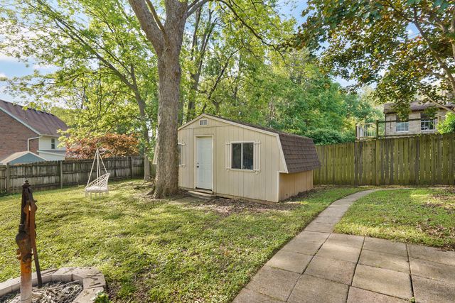 3442 S Carriage Avenue, Springfield, MO 65809