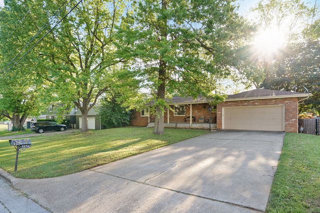 3442 S Carriage Avenue, Springfield, MO 65809