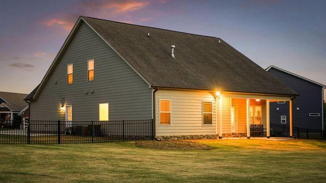 7900 Frostwood Lane, Ooltewah, TN 37363