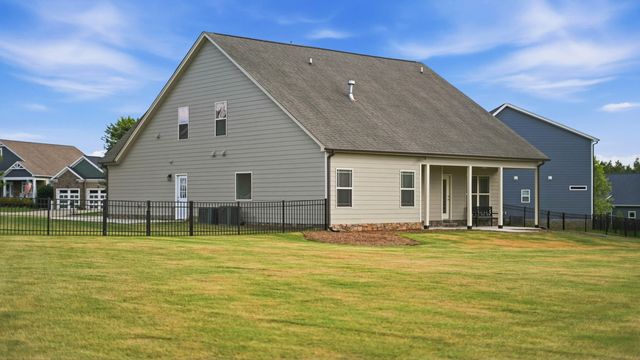 7900 Frostwood Lane, Ooltewah, TN 37363
