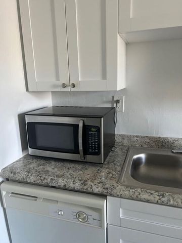 371 Sunshine Drive H2, Coconut Creek, FL 33066