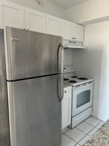 371 Sunshine Drive H2, Coconut Creek, FL 33066