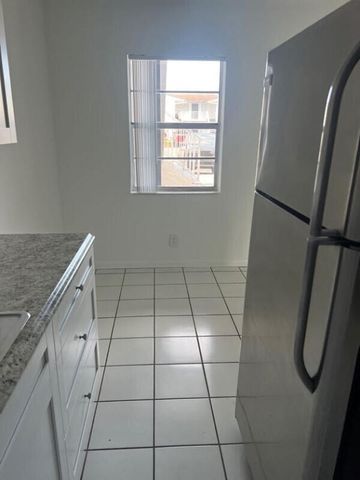 371 Sunshine Drive H2, Coconut Creek, FL 33066