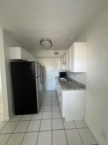 371 Sunshine Drive H2, Coconut Creek, FL 33066