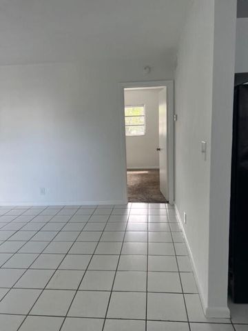 371 Sunshine Drive H2, Coconut Creek, FL 33066