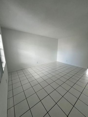 371 Sunshine Drive H2, Coconut Creek, FL 33066