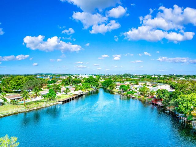 371 Sunshine Drive H2, Coconut Creek, FL 33066