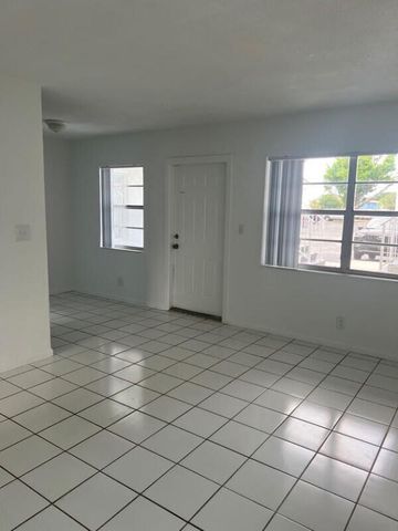 371 Sunshine Drive H2, Coconut Creek, FL 33066