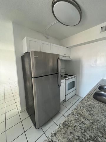 371 Sunshine Drive H2, Coconut Creek, FL 33066