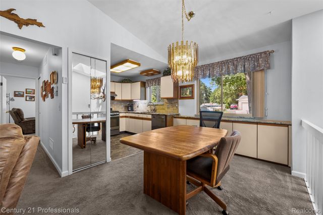 5135 Virgie Lane, West Bloomfield Charter Township, MI 48324