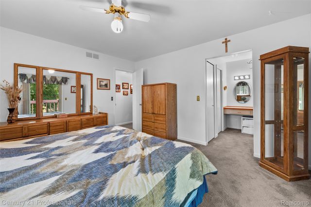5135 Virgie Lane, West Bloomfield Charter Township, MI 48324