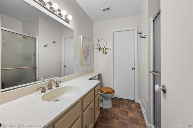 5135 Virgie Lane, West Bloomfield Charter Township, MI 48324