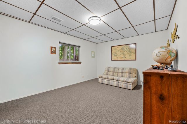 5135 Virgie Lane, West Bloomfield Charter Township, MI 48324