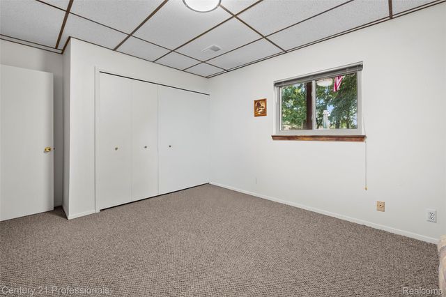 5135 Virgie Lane, West Bloomfield Charter Township, MI 48324