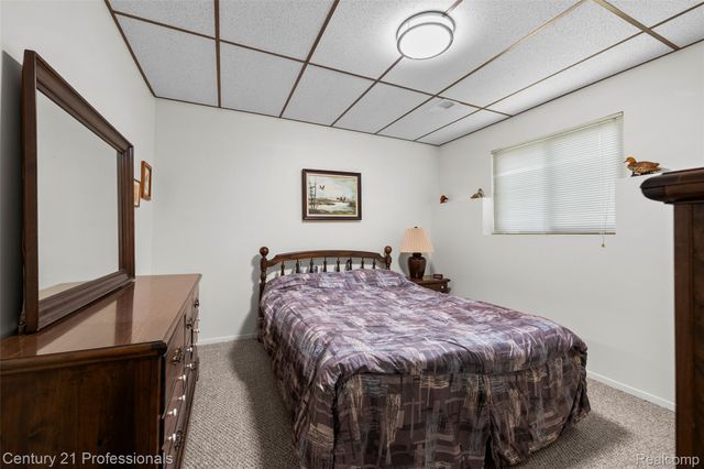 5135 Virgie Lane, West Bloomfield Charter Township, MI 48324