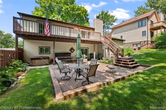 5135 Virgie Lane, West Bloomfield Charter Township, MI 48324