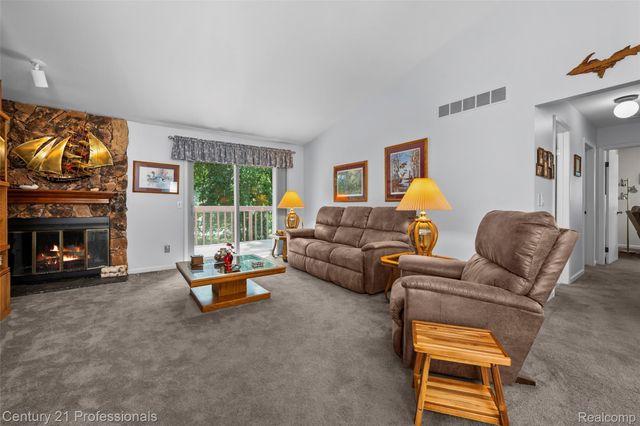 5135 Virgie Lane, West Bloomfield Charter Township, MI 48324