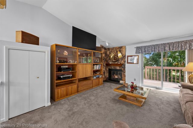 5135 Virgie Lane, West Bloomfield Charter Township, MI 48324