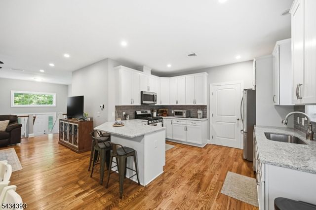 461 Westbrook Rd, Ringwood Boro, NJ 07456
