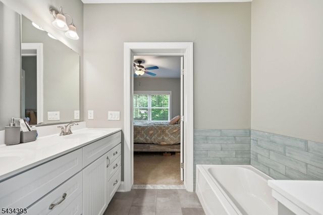 461 Westbrook Rd, Ringwood Boro, NJ 07456