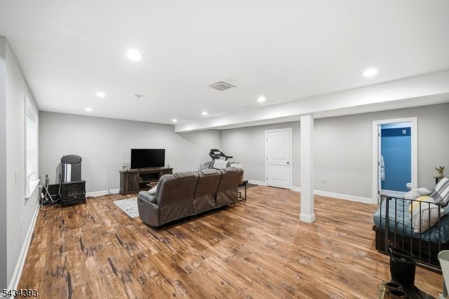 461 Westbrook Rd, Ringwood Boro, NJ 07456