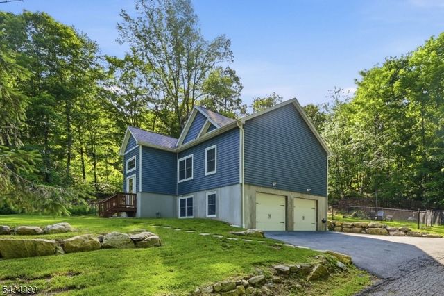 461 Westbrook Rd, Ringwood Boro, NJ 07456