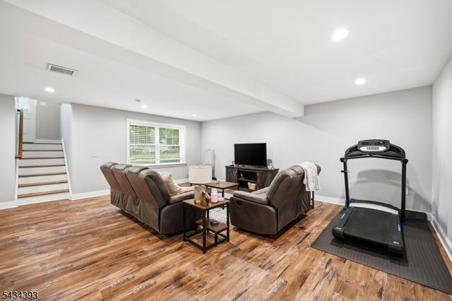 461 Westbrook Rd, Ringwood Boro, NJ 07456
