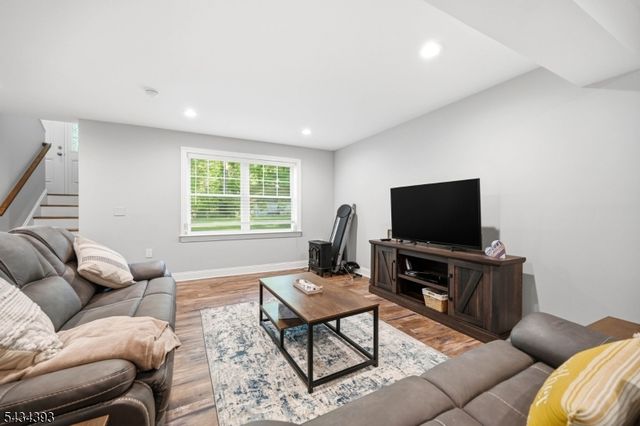 461 Westbrook Rd, Ringwood Boro, NJ 07456