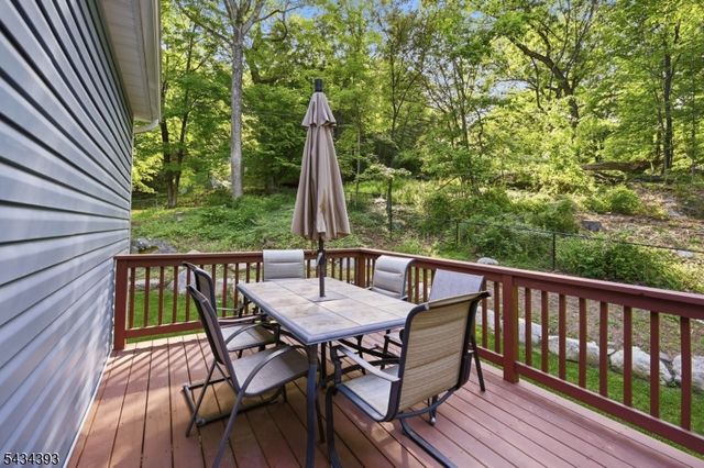 461 Westbrook Rd, Ringwood Boro, NJ 07456