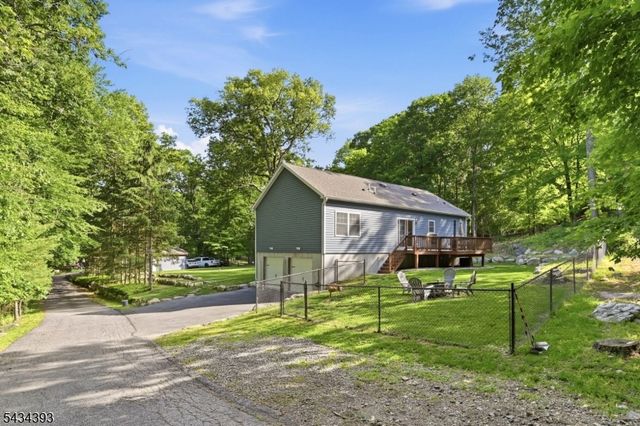 461 Westbrook Rd, Ringwood Boro, NJ 07456