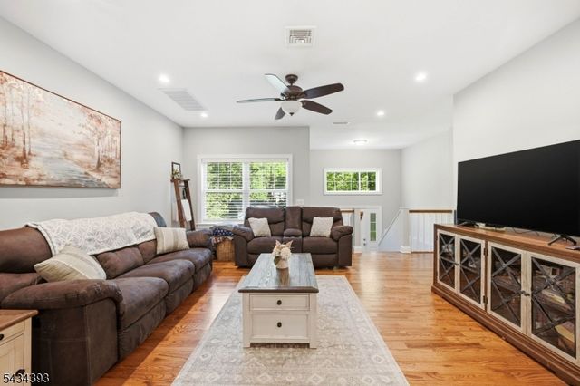 461 Westbrook Rd, Ringwood Boro, NJ 07456