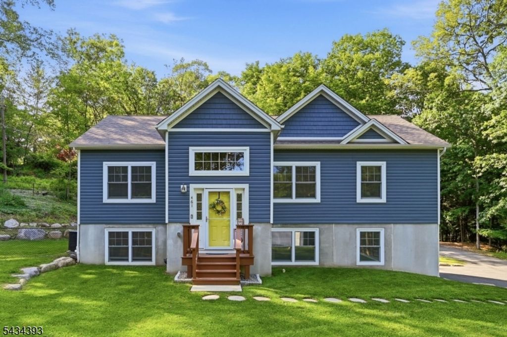 461 Westbrook Rd, Ringwood Boro, NJ 07456