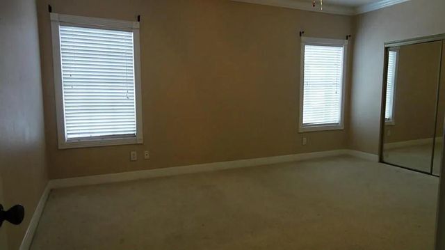 17465 Red Oak Drive 7465, Houston, TX 77090