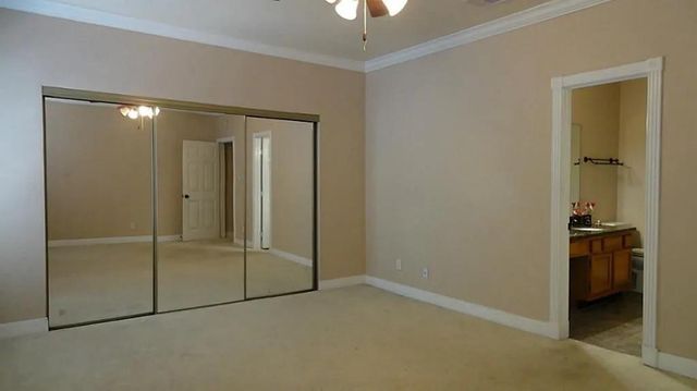 17465 Red Oak Drive 7465, Houston, TX 77090