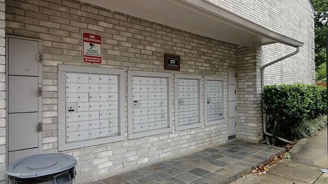 17465 Red Oak Drive 7465, Houston, TX 77090