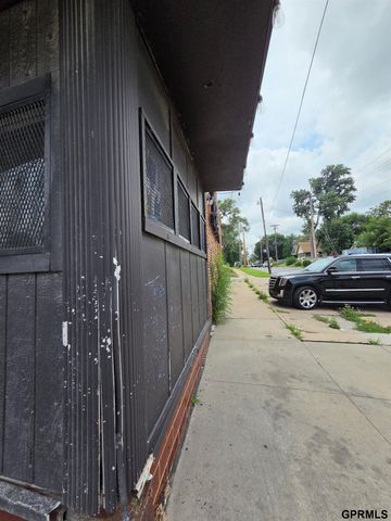 3932 N 16 Street, Omaha, NE 68110