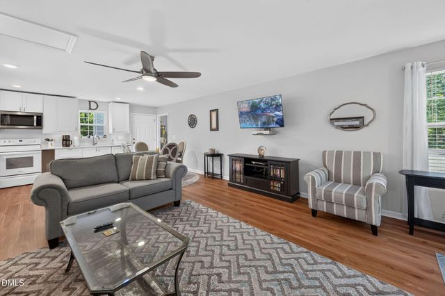 499 Jumping Run Road, Dunn, NC 28334